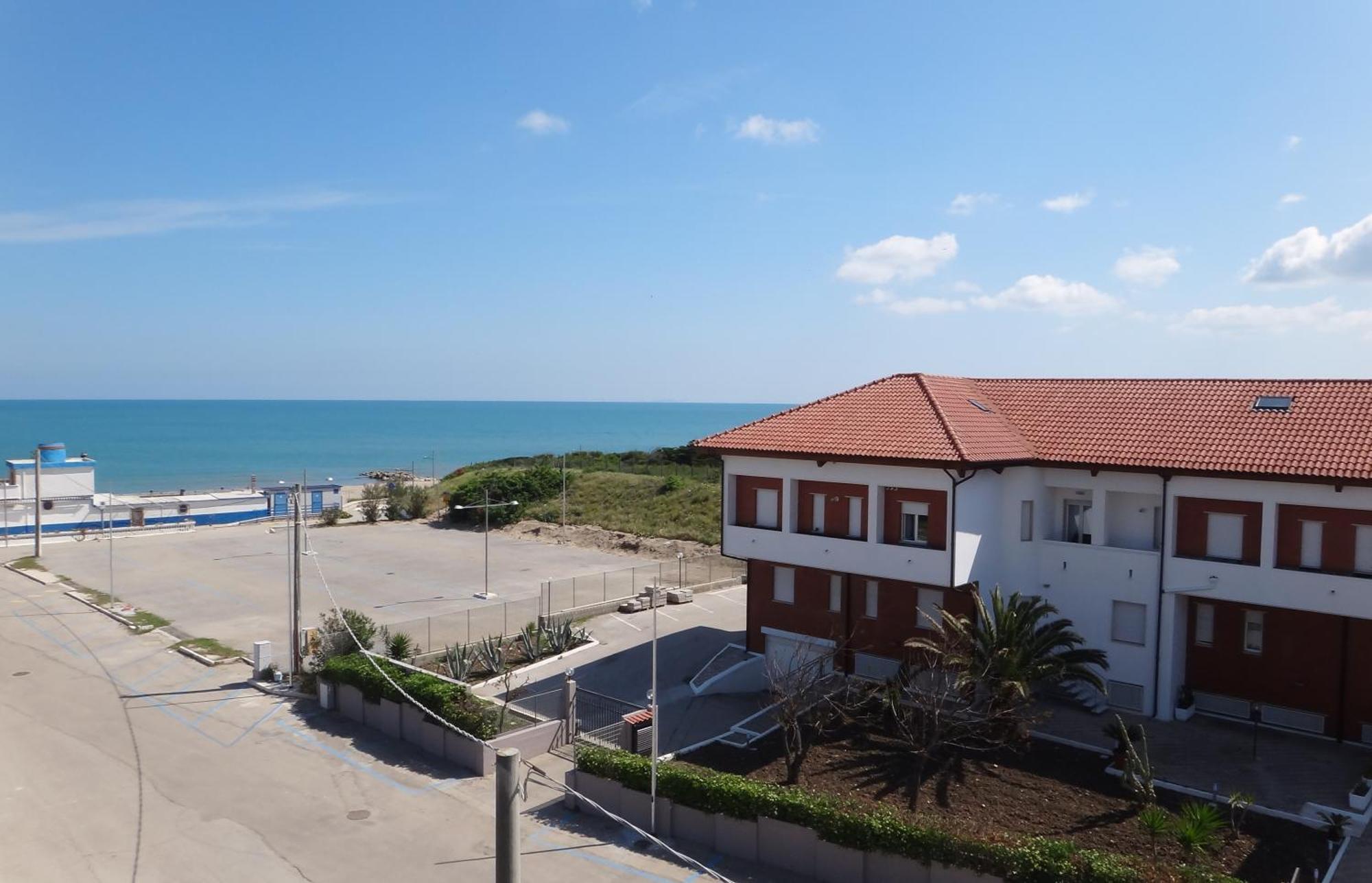 Residenza Ondanomala Aparthotel Chieuti Esterno foto